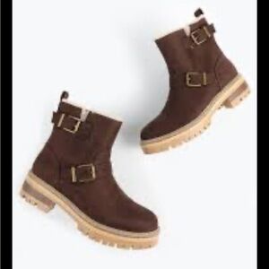 SuperCush Paisley Sherpa Lined Hiker Boots NWT